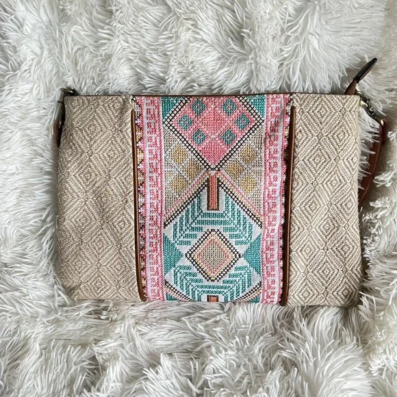 Jen & Co Izzy Shoulder Bag - Picture 1 of 10